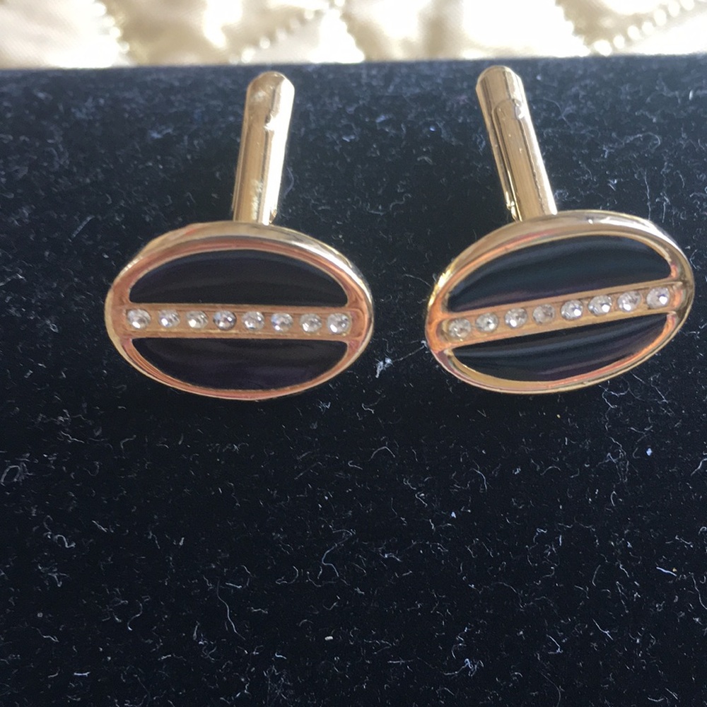 Vintage men’s cuff links